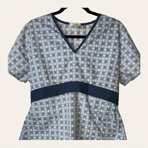 LIFE SCRUB TOP‎ SHORT SLEEVE WITH TIE SIZE LARGE - Picture 1 of 5